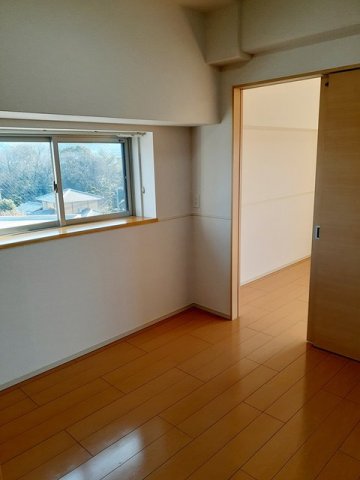 その他部屋・スペース　風通しも良い寝室です☆