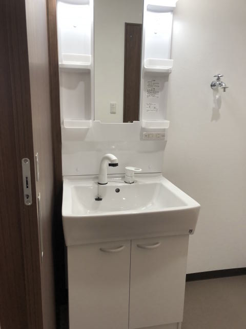 洗面設備　同仕様