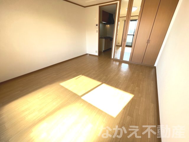 居室・リビング　こちらのリビングで趣味の時間をお楽しみください