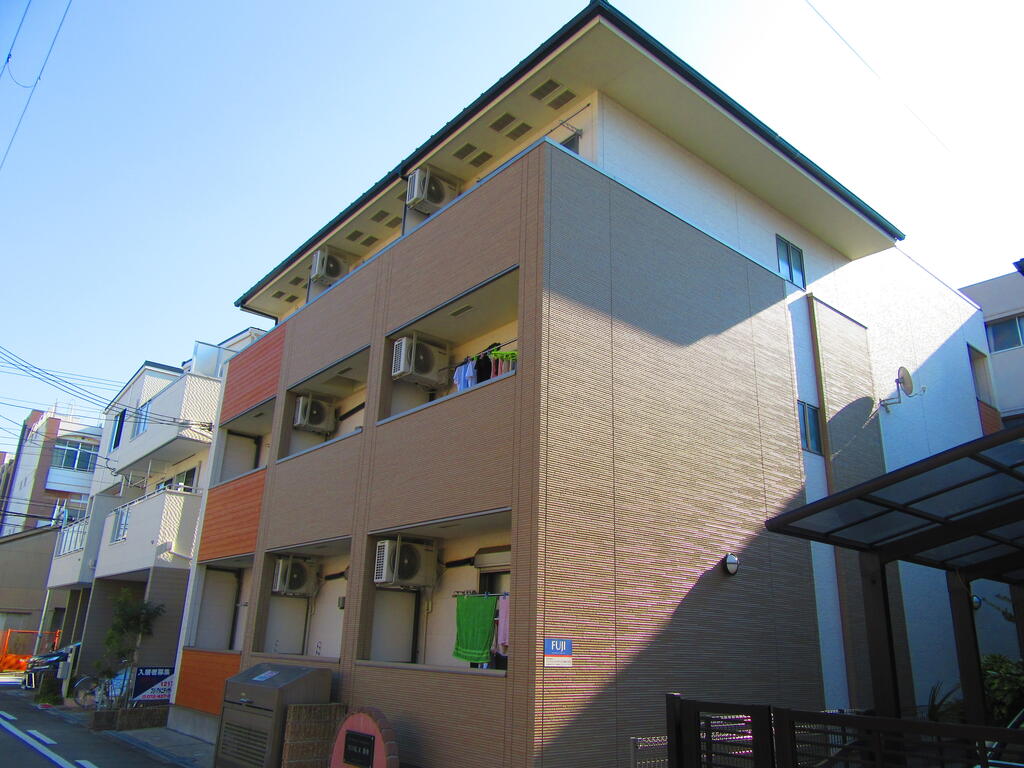 建物外観　閑静な住宅街に佇むお部屋です