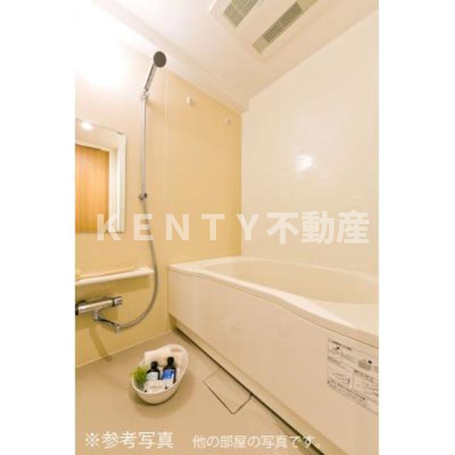 バス・シャワールーム　落ち着いた空間のお風呂です