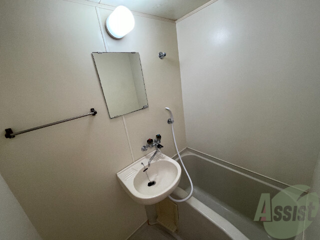 バス・シャワールーム　綺麗な浴槽、まったり出来て疲れも取れますね！