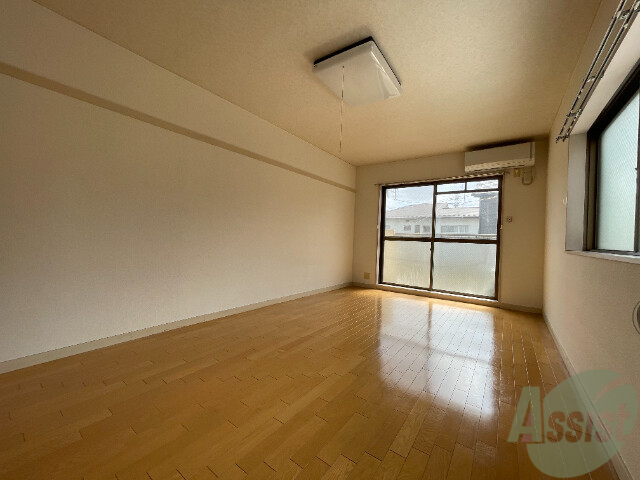 その他部屋・スペース　壁が白いので、圧迫感を感じにくいですね。