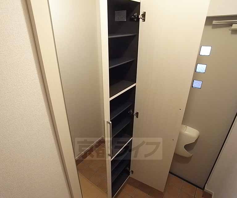 収納　お気に入りの靴も多数入ります。