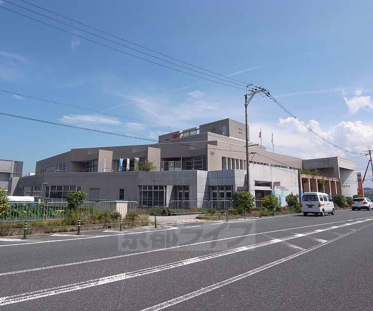 郵便局　山城木津郵便局（郵便局）まで125m