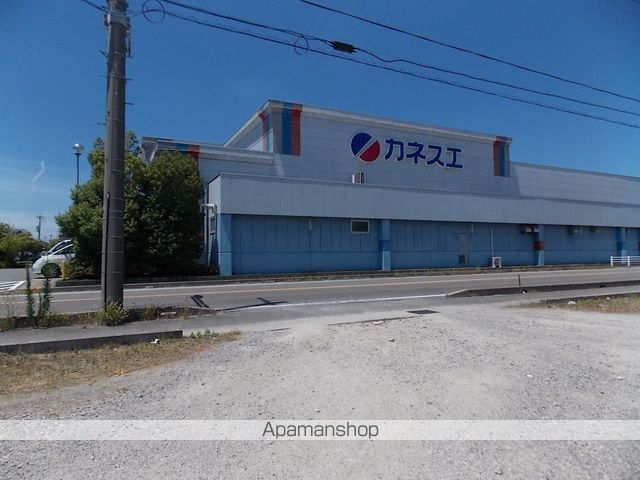 スーパー　カネスエ　八剱店（スーパー）まで682m