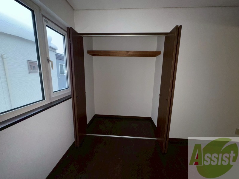 収納　こちらは収納です。物をしまう事ができますね！