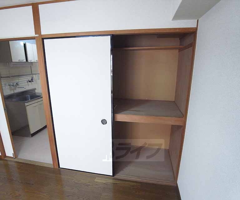 収納　押入れタイプの収納です