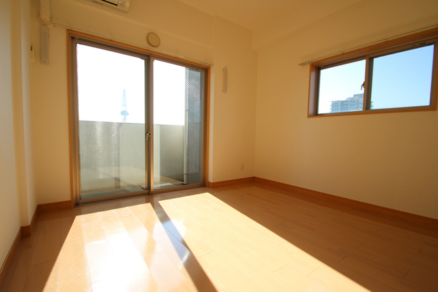 居室・リビング　※別室の参考写真です