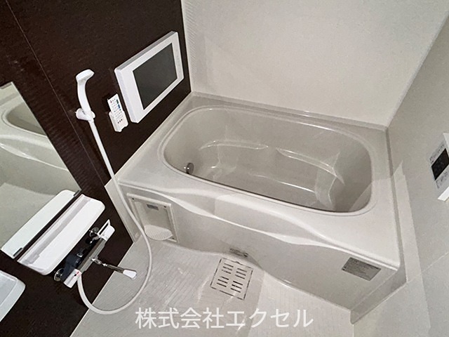 バス・シャワールーム　追い焚き・浴室乾燥完備の綺麗な浴室♪