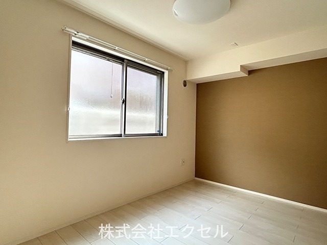 その他部屋・スペース　クローゼット完備の日当たり良好5.1畳の洋室♪