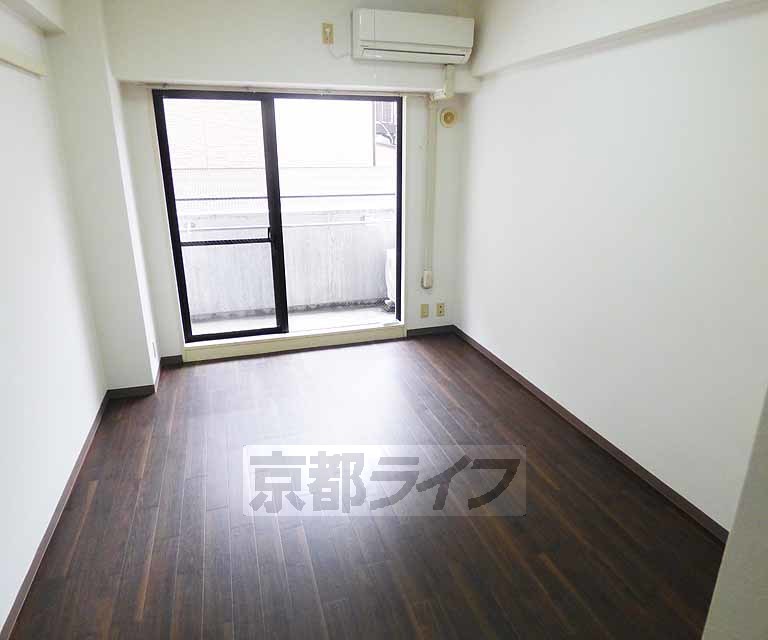 居室・リビング　綺麗な室内です。