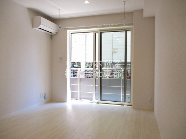 居室・リビング　南向きのリビングでぽかぽかの日差し！