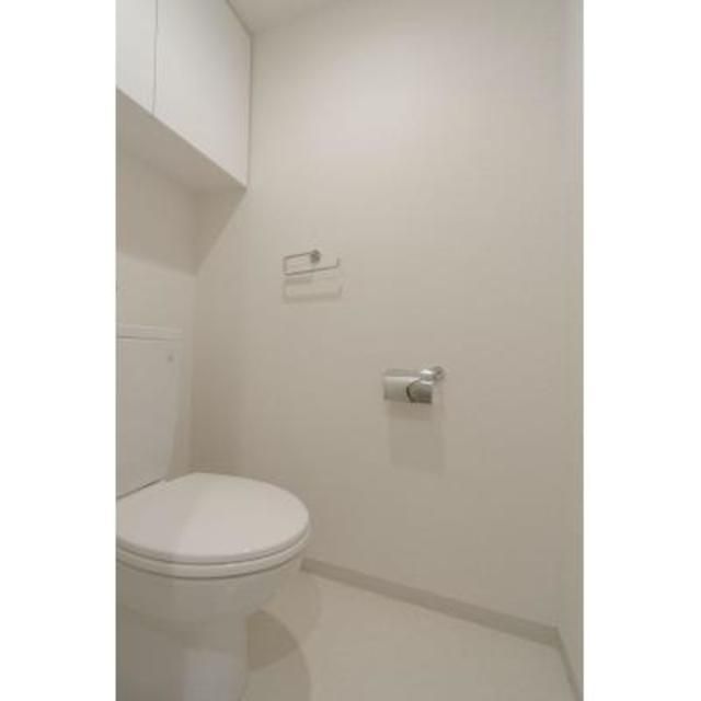 トイレ　同タイプ部屋　参考写真です