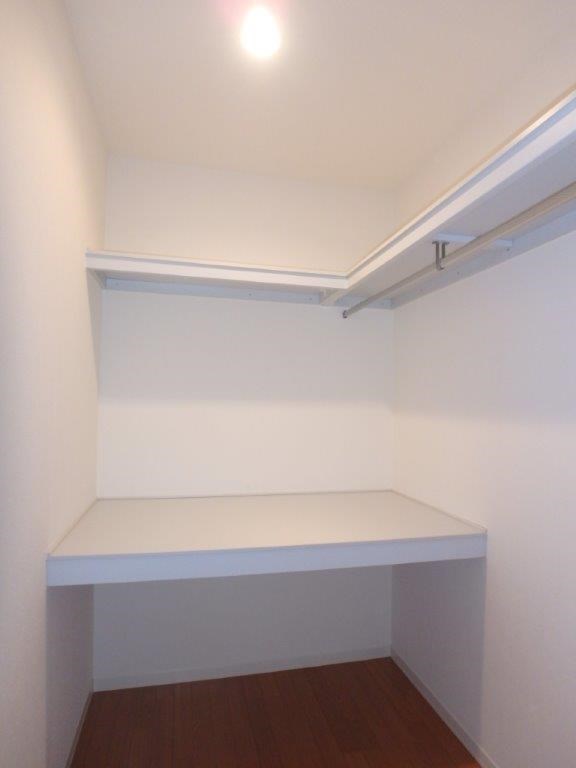 収納　ウォークインクローゼット