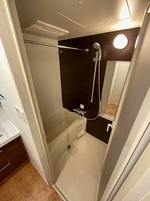 バス・シャワールーム　?