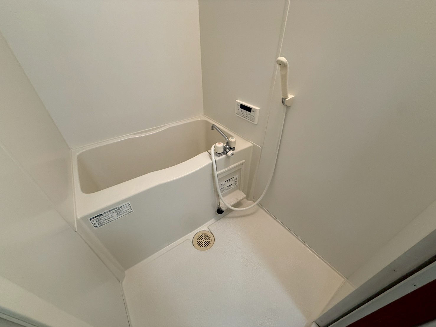 バス・シャワールーム　※反転タイプ室内写真です。