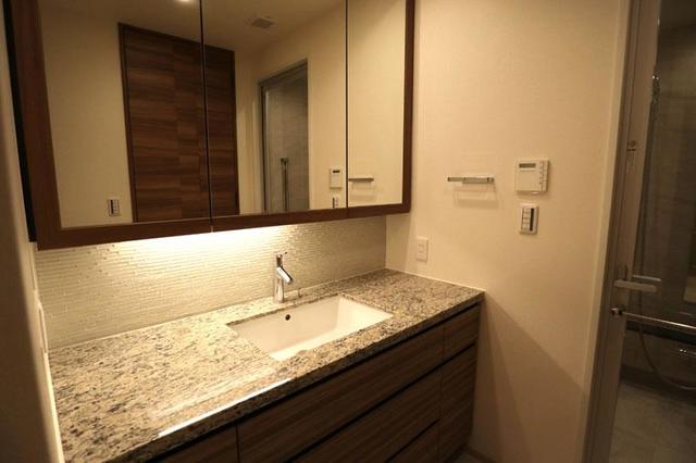 洗面設備　※写真は同タイプ住戸です。