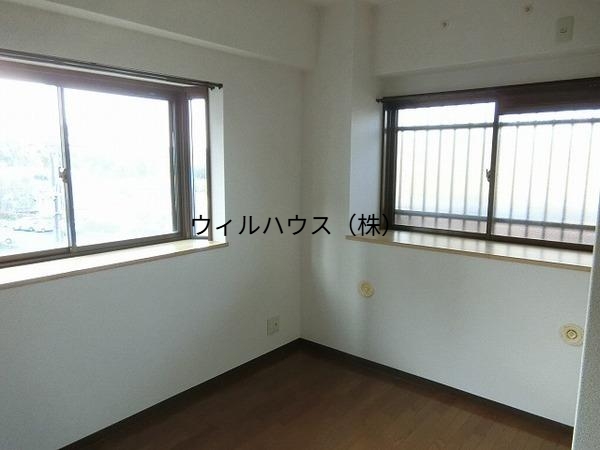 その他部屋・スペース　明るい洋室！