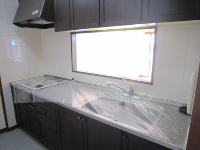 キッチン　☆３口ガスシステムキッチンカウンタータイプ☆