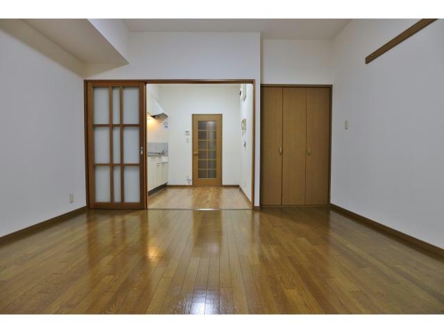 居室・リビング　同タイプのお部屋の写真です。