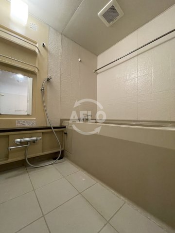 バス・シャワールーム　グラスホッパー　浴室