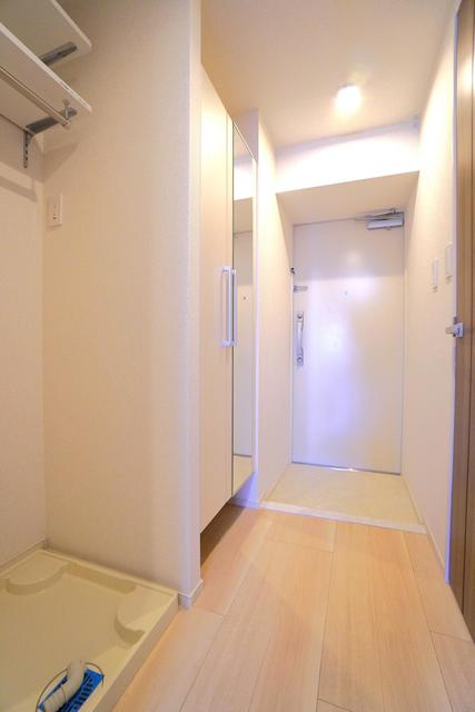 玄関　※写真は同タイプ住戸です。