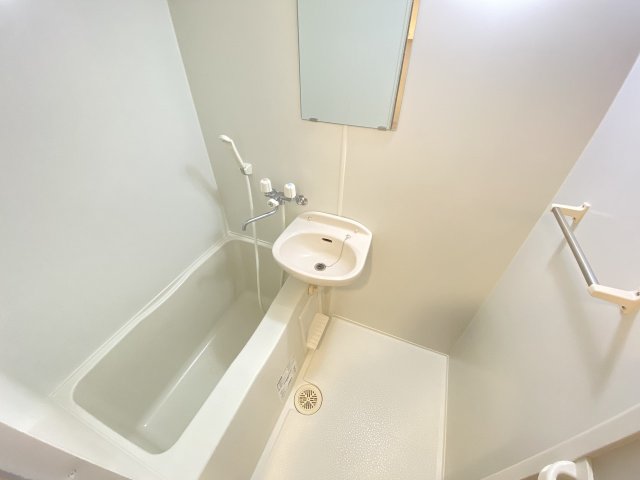 バス・シャワールーム　浴室乾燥機付き