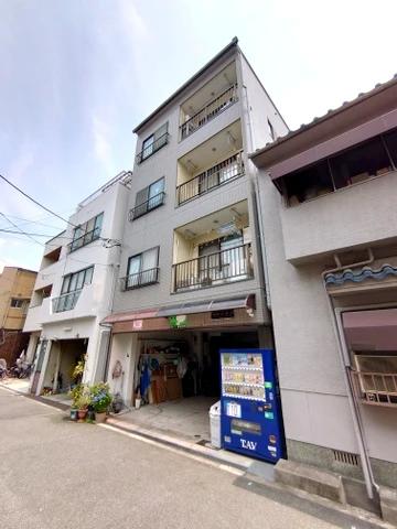 建物外観　落ち着いた雰囲気の外観