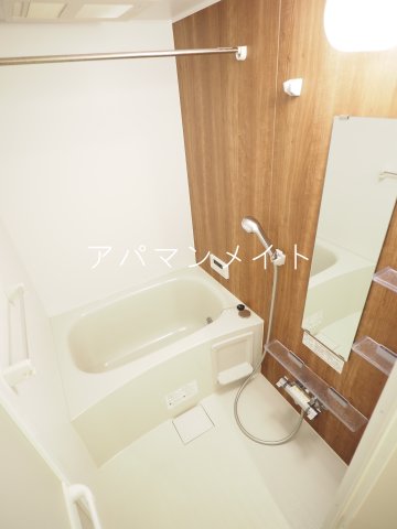 バス・シャワールーム　追い焚き付きです