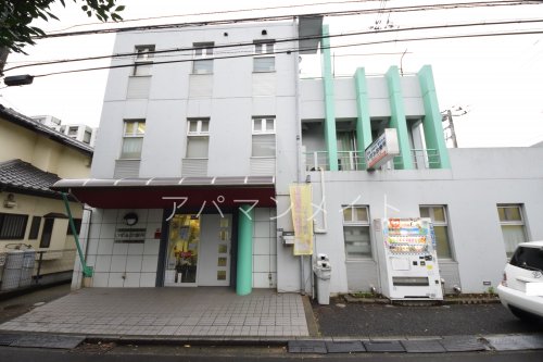 病院　いずみ診療所（病院）まで859m