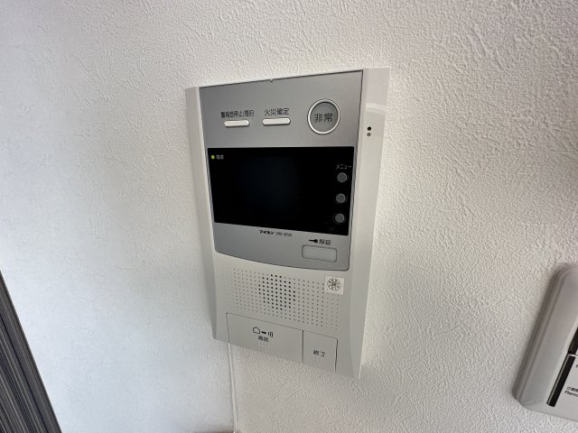 セキュリティ　モニター付きインターホン