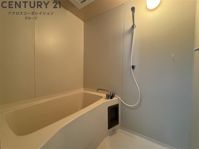 バス・シャワールーム　シンプルで機能的なユニットバス！