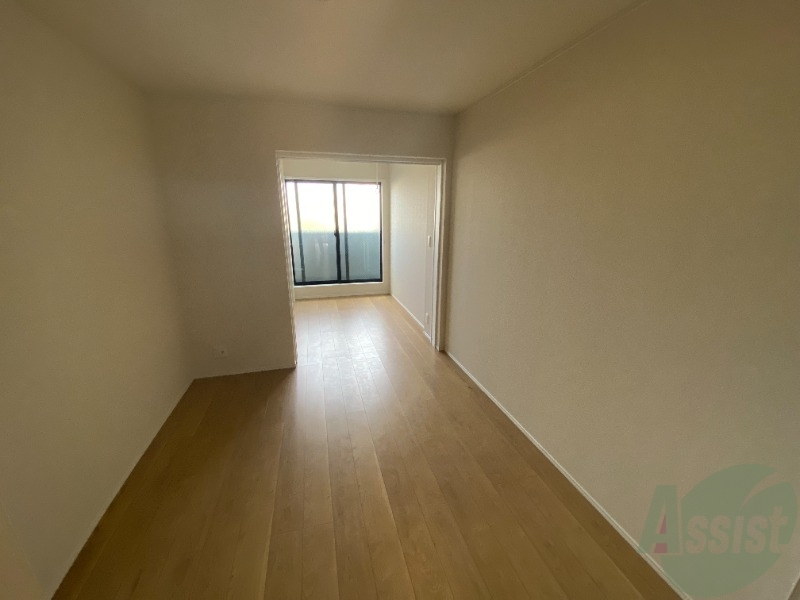 居室・リビング　こちらはリビングです。明るくていいですね。