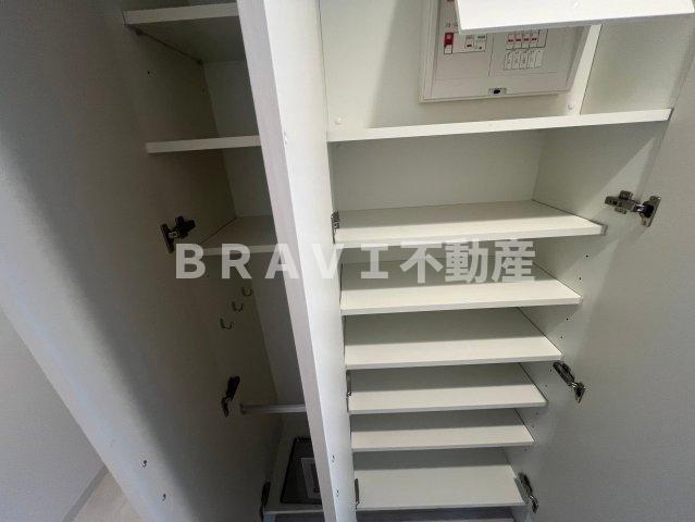 収納　【クレストタップ京橋】小物を収納するのに便利です