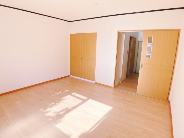 居室・リビング　ゆったり過ごせる居間です