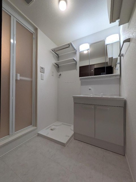 洗面設備　洗面脱衣所付き！独立洗面台が便利です♪♪