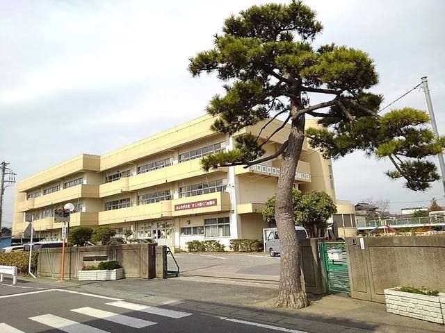 小学校　八木郷鷹野店（小学校）まで47m