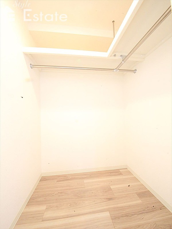 収納　ウォークインクローゼット