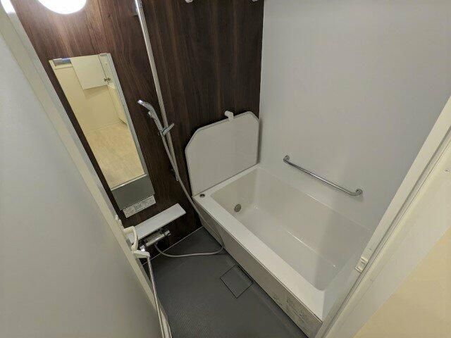 バス・シャワールーム　お風呂で日々の疲れを落としましょう