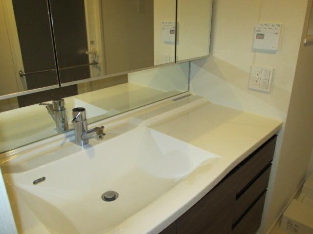 洗面設備　人気の独立洗面所