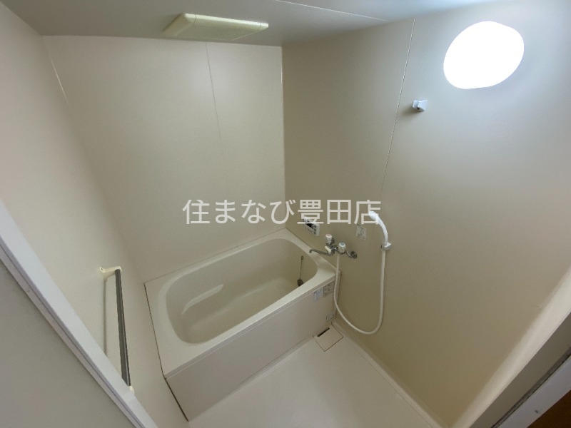 バス・シャワールーム　同型別部屋写真