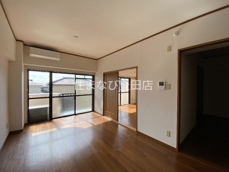 居室・リビング　同型別部屋写真