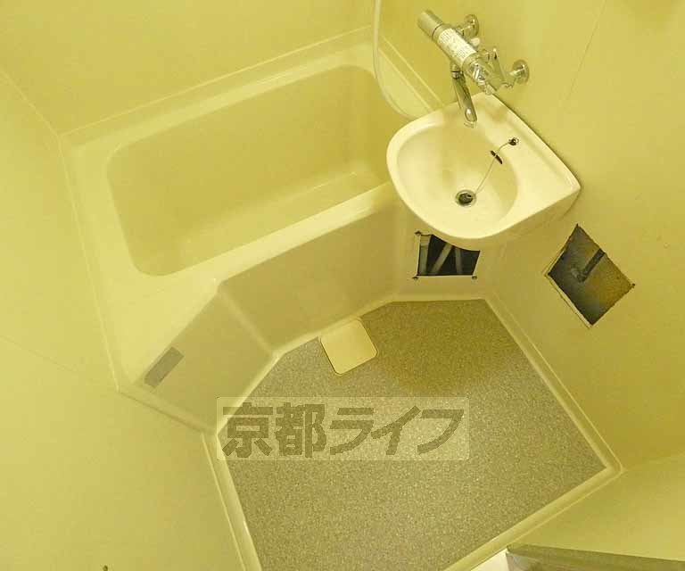 バス・シャワールーム　お風呂です