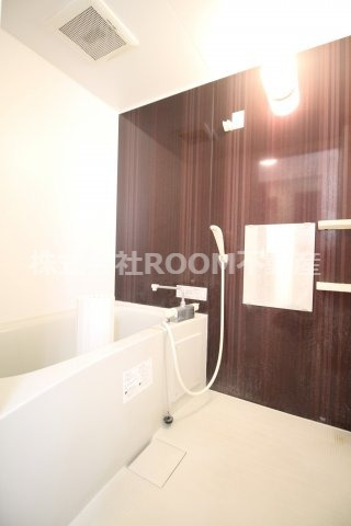 バス・シャワールーム　お風呂で日々の疲れを落としましょう