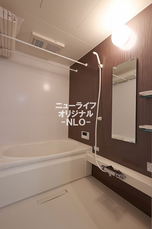 バス・シャワールーム　追い焚きや浴室乾燥等の機能が充実したバスルーム☆