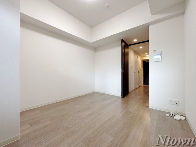 居室・リビング　こちらの居間で趣味の時間をお楽しみください