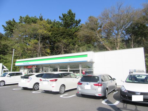 コンビニ　ファミリーマート千葉登戸四丁目店（コンビニ）まで158m