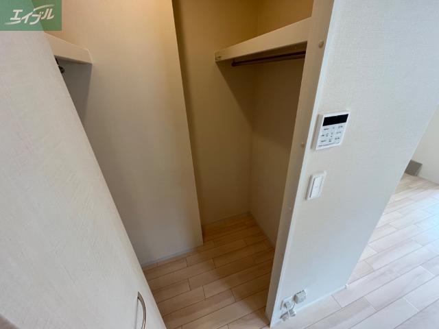 収納　ウォークインクローゼット