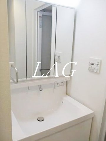 洗面設備　独立洗面台です。